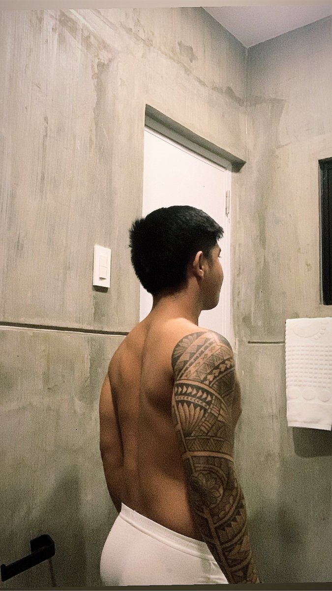 boylabo7inchess's tweet image. More? Dm