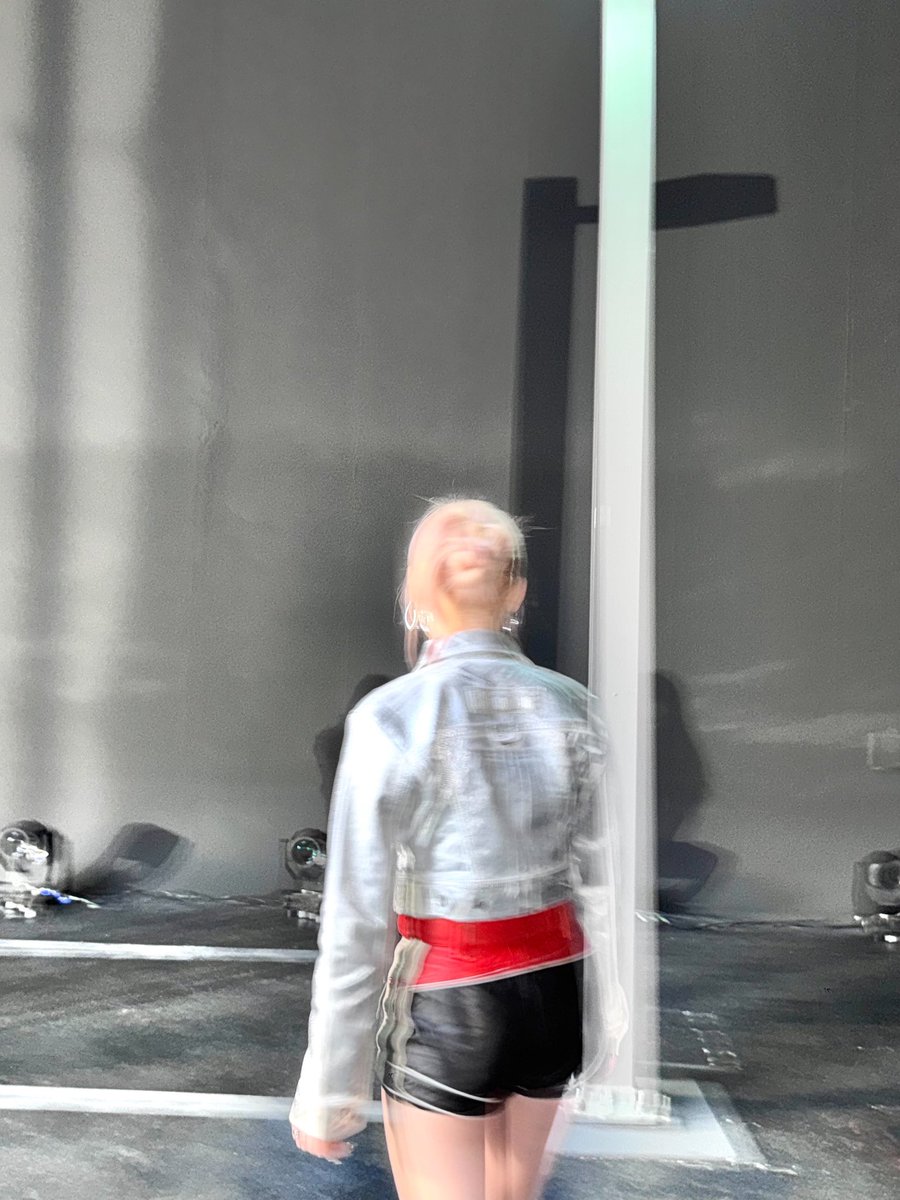 blake 하람· tweet media