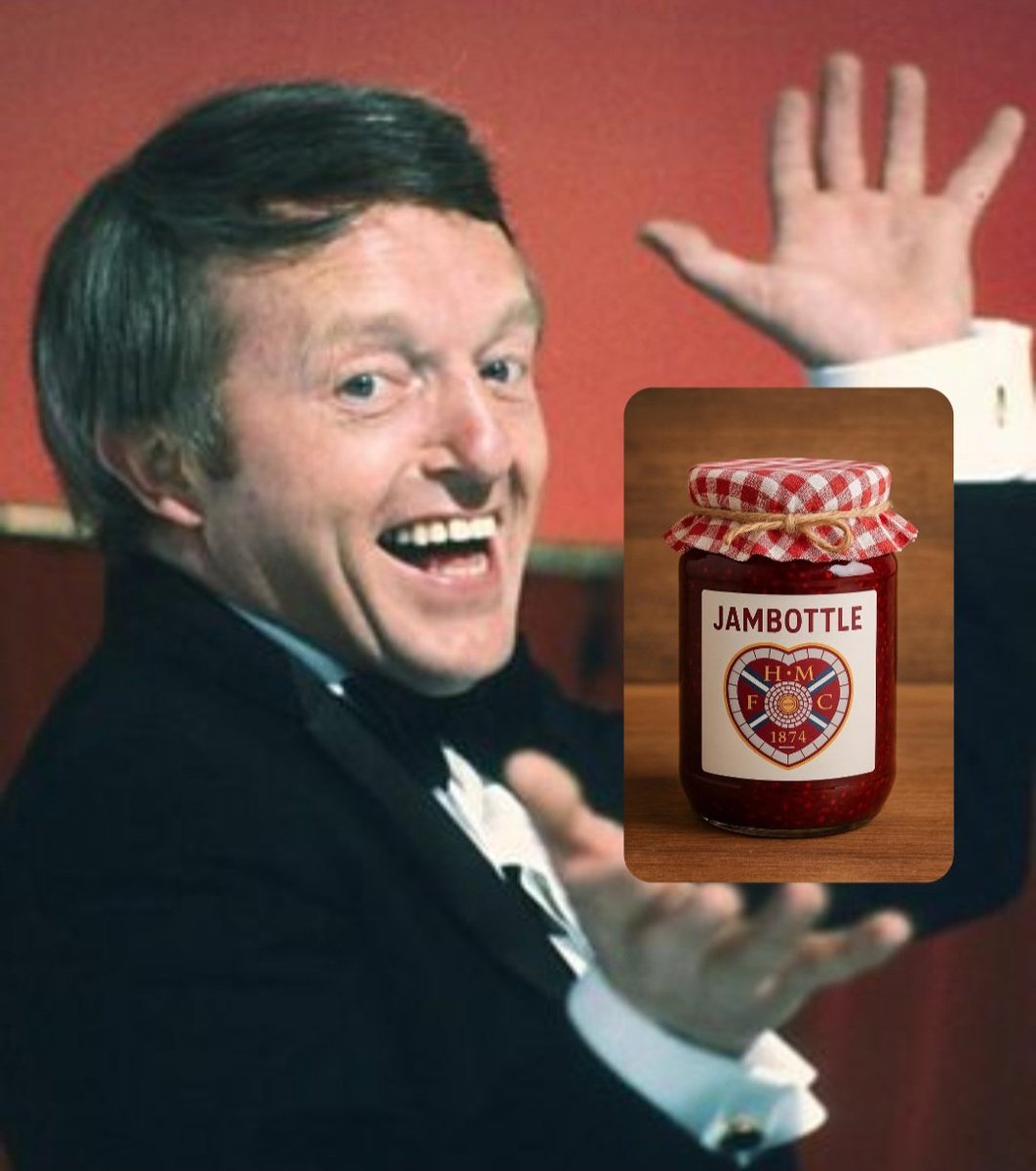 JamesTh68449744's tweet photo. @EwenDCameron Critchley CAN'T win big games!! 🤣🤣🤣 Another beautiful Jambottling to add to the collection! Good luck in your relegation battle. Oh, and enjoy watching the Hibs in Europe next season! https://t.co/gfwiuyC6p4