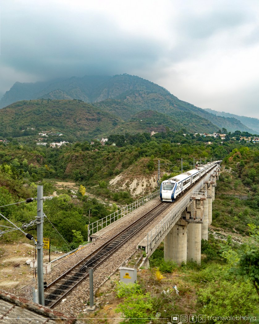 trainwalebhaiya's tweet image. Beauty of Indian Railways ft Jammu-Katra Rail Route😍 #IndianRailways @RailwayNorthern @RailMinIndia