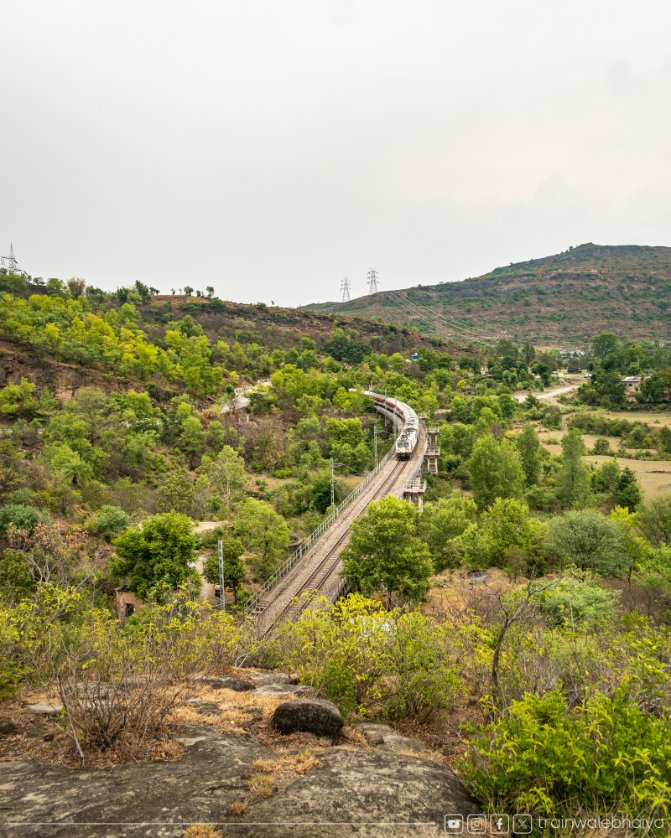 trainwalebhaiya's tweet image. Beauty of Indian Railways ft Jammu-Katra Rail Route😍 #IndianRailways @RailwayNorthern @RailMinIndia