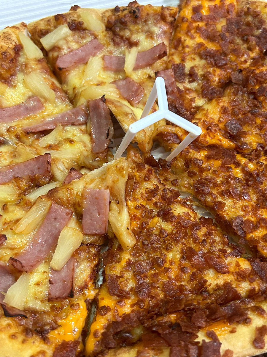 urboyxtoast's tweet photo. เมื่อแฟนคุณบอกว่าไม่รู้จะกินอะไร 🤣 https://t.co/zcXVGCDd2G