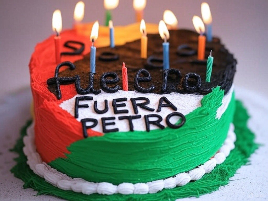 Propongo que hoy en el cumpleaños Petro le hagamos un homenaje para demostrarle lo que realmente siente Colombia por él. 

¡Volvamos a montar la tendencia #FueraPetro ! Si? Si? ¿Quién se pega? 

😂😂😂 jajaajaja 🙏🏻