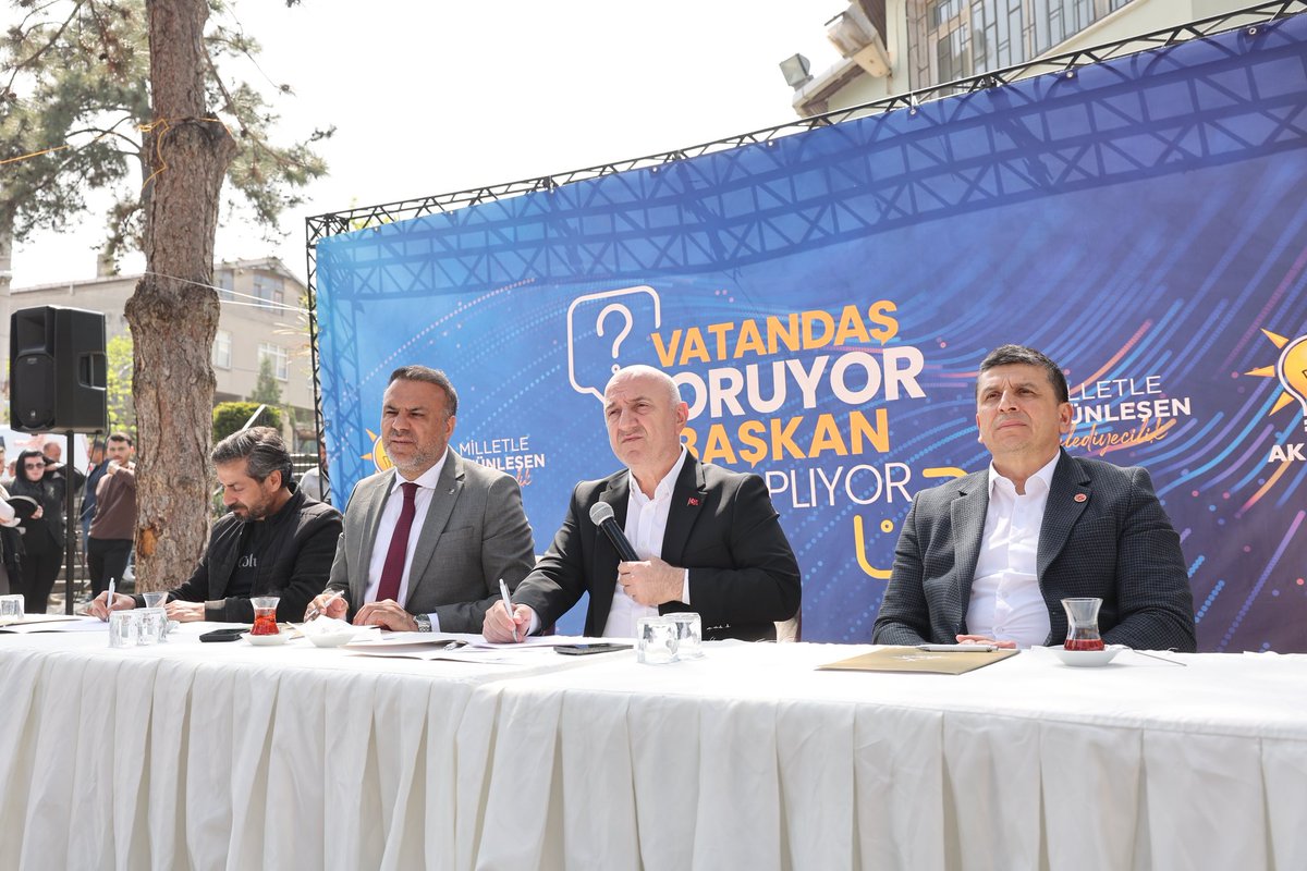 Akpardaricailce's tweet photo. Türkiye genelinde eş zamanlı olarak gerçekleştirilen  programda hemşehrilerimizle bir araya geldik. 

Osmangazi Çamlık Park'ta Belediye Başkanımız Muzaffer Bıyık ile birlikte hemşehrilerimizle buluşarak sorularını yanıtladık, taleplerini ve önerilerini dinledik. https://t.co/puv5C9mEB2