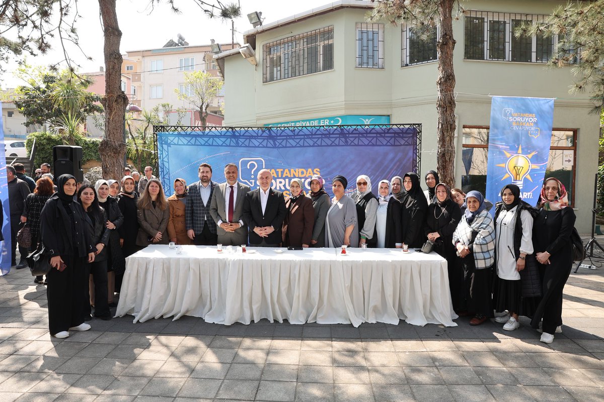 Türkiye genelinde eş zamanlı olarak gerçekleştirilen  programda hemşehrilerimizle bir araya geldik. 

Osmangazi Çamlık Park'ta Belediye Başkanımız Muzaffer Bıyık ile birlikte hemşehrilerimizle buluşarak sorularını yanıtladık, taleplerini ve önerilerini dinledik.