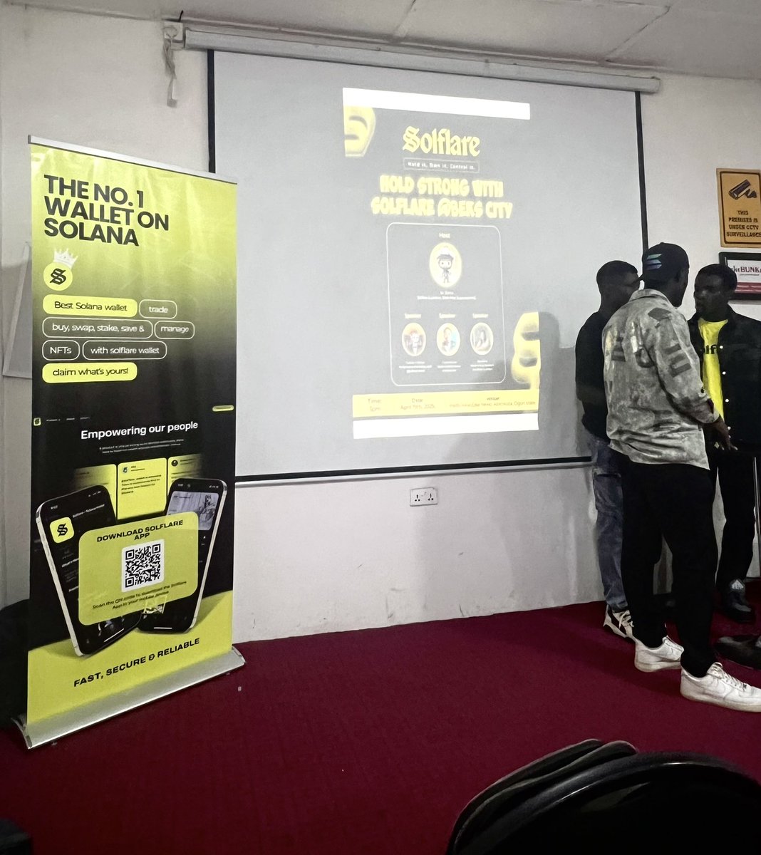 CJfrankie_13's tweet image. I’m thrilled 🤩 to be live at the @solflare hangout hosted by my Nō 1 IDOlO: @The_Sir_Barna ❤️🔥 Hold it, Own it, Control it, come and join the build for mass adoption #solflareinbekscity #web3 #crypto #blockchain #solana