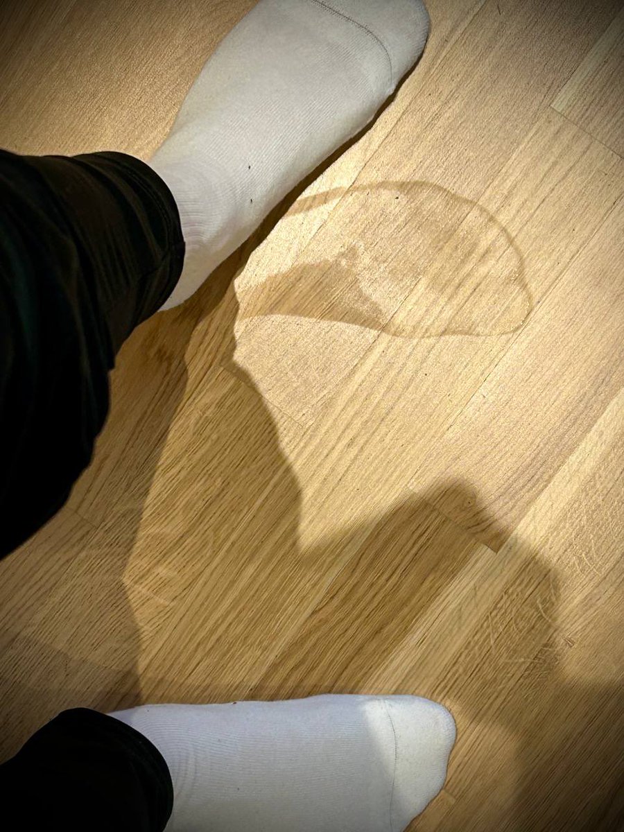 SB01050907's tweet photo. @proll370 

Ein Gemälde gezeichnet aus dem feuchten und duftenden Schweiß eines Masters…..

Das ist wahre Kunst die echte Kunstliebhaber schwach werden lässt….. https://t.co/UGPRpBgwlZ
