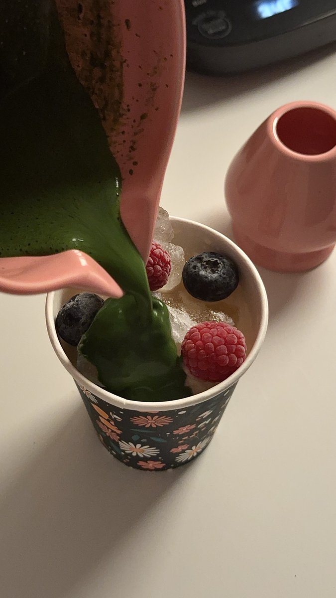 bed0i_'s tweet photo. ماتـشا🌺🍵 https://t.co/9abgdaRQ6g
