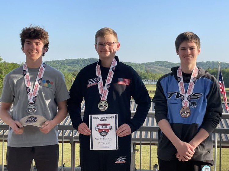 BobGreenburg's tweet photo. HE DOES IT AGAIN🇺🇸
Grove City's Jack Ogoreuc won the USA Shooting National Junior Olympic Championship for U18 Smallbore.
He also was named to the Eley High School All America Team for smallbore. 
Congrats to the WVU Rifle commit!!
@JackOgoreuc @ogoreuc @WVURifle https://t.co/n4tD81PlHu