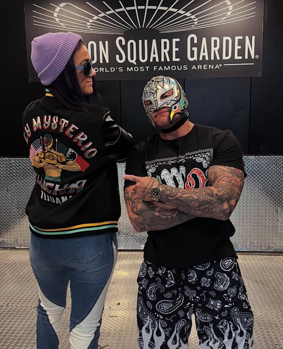 Daily Bayley.
(Featuring Rey Mysterio)
#WrestleMania