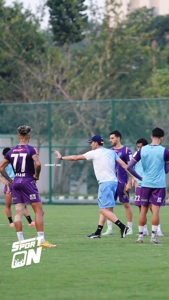 Sportonorginals's tweet photo. @KeralaBlasters back in action at the Capital Football Arena, Bhubaneswar, Odisha!
Training sessions heating up ahead of the big clash. #YennumYellow #KBFC #IndianFootball #manjappada https://t.co/YdpD87nVcA