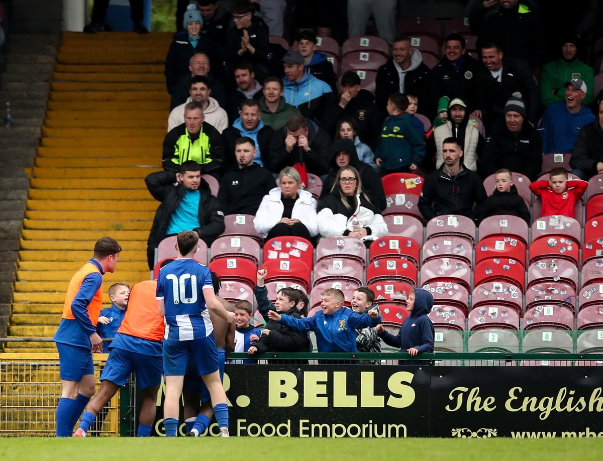 FAIreland's tweet photo. FT (AET) | @collegecors 2-1 @RingmahonRanger 

Incredible performance from Corinthians who were reduced to nine men as they win the FAI Intermediate Cup Final 👏

Destiny Okonkwo with the extra-time goal to secure the hard-fought win!

What a final 🫡 https://t.co/1A7ATBFHXr