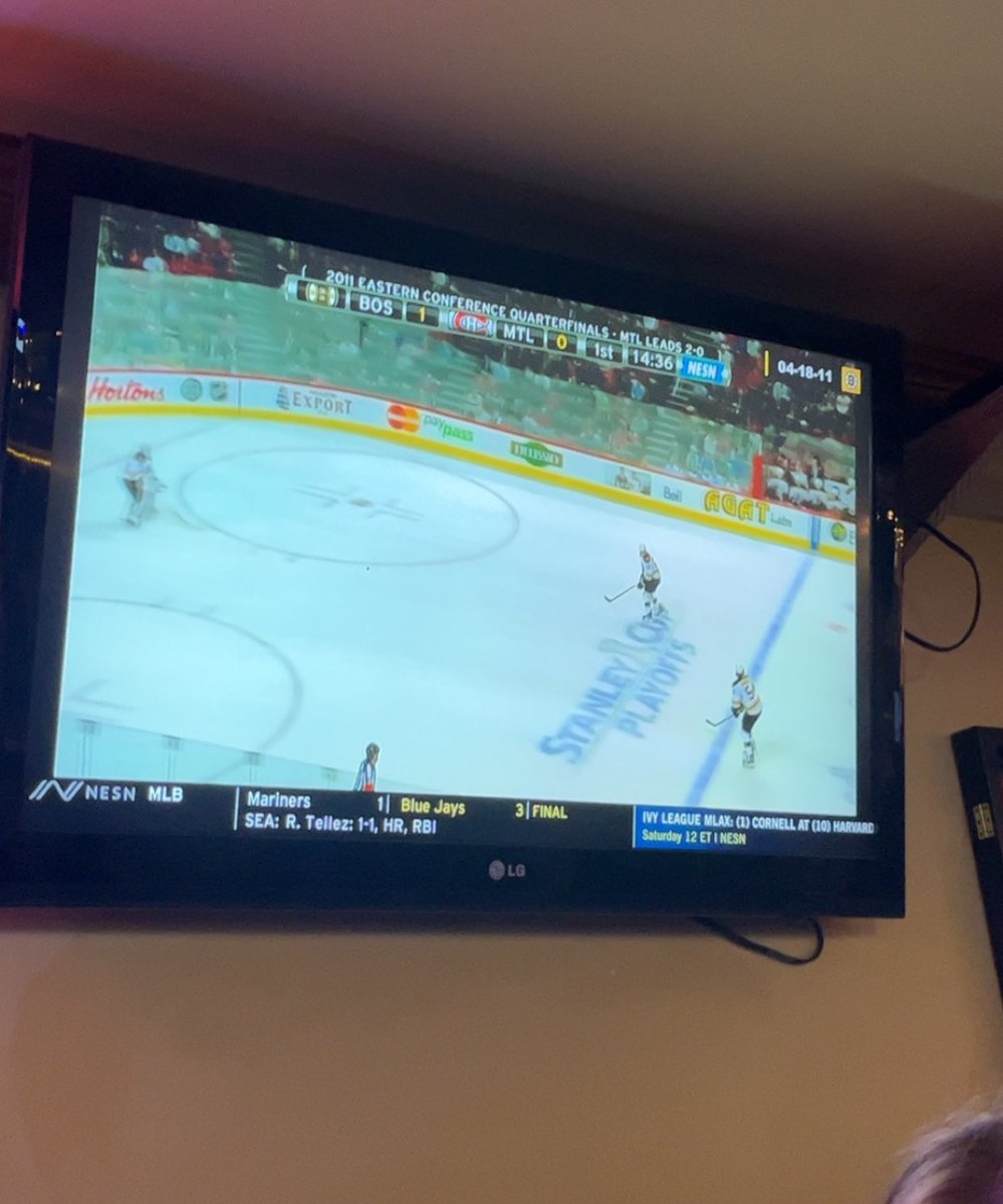 SANTANABURNER7's tweet photo. The entire game 3 of the 2011 Boston Bruins eastern conference quarterfinals playing at the bar? Yeah. That’ll do just fine. #TimThomas https://t.co/gjDQTn9LUp