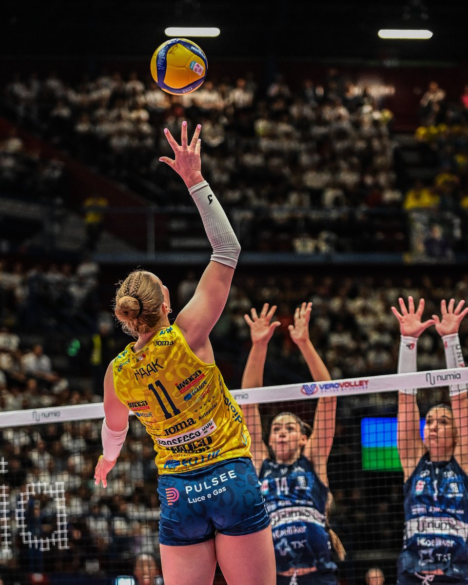 Prosecco Doc Imoco Volley (@imocovolley) on Twitter photo 1ยฐ set - ๐ณ๐ถ๐ป๐ฎ๐น๐ฒ ๐๐ฐ๐๐ฑ๐ฒ๐๐๐ผ - PlayOff Serie A1 LVF Tigotร - 19.04.2025
Numia Vero Volley Milano 0
๐ฃ๐ฟ๐ผ๐๐ฒ๐ฐ๐ฐ๐ผ ๐๐ผ๐ฐ ๐๐บ๐ผ๐ฐ๐ผ ๐๐ผ๐ป๐ฒ๐ด๐น๐ถ๐ฎ๐ป๐ผ 1
(22-25)
๐ฒ #MilanoImoco
#pazzidite #proseccodoc ๐๐ 1ยฐ set - ๐ณ๐ถ๐ป๐ฎ๐น๐ฒ ๐๐ฐ๐๐ฑ๐ฒ๐๐๐ผ - PlayOff Serie A1 LVF Tigotร - 19.04.2025
Numia Vero Volley Milano 0
๐ฃ๐ฟ๐ผ๐๐ฒ๐ฐ๐ฐ๐ผ ๐๐ผ๐ฐ ๐๐บ๐ผ๐ฐ๐ผ ๐๐ผ๐ป๐ฒ๐ด๐น๐ถ๐ฎ๐ป๐ผ 1
(22-25)
๐ฒ #MilanoImoco
#pazzidite #proseccodoc ๐๐