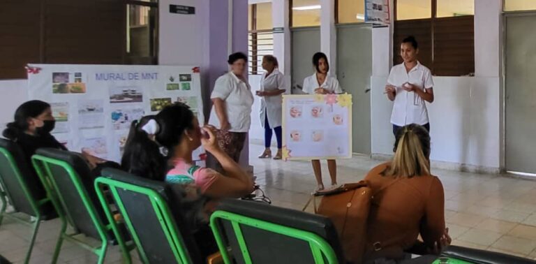 Con el compromiso de elevar la calidad de la salud bucal de los habitantes de #LasTunas hace 15 años quedó inaugurada la Clínica Estomatológica Docente 3 de Octubre, una institución colosal convertida en centro de excelencia 
<a href="/dgslastunas/">Dirección General de Salud Las Tunas</a> <a href="/YamileydisMP/">Yamileydis Montoya</a>
👉🔗tiempo21.cu/2025/04/18/fes…