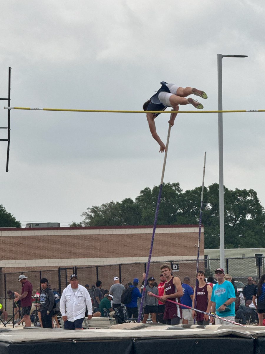 Mason Barr Clearing 13'6 up Next 14'0