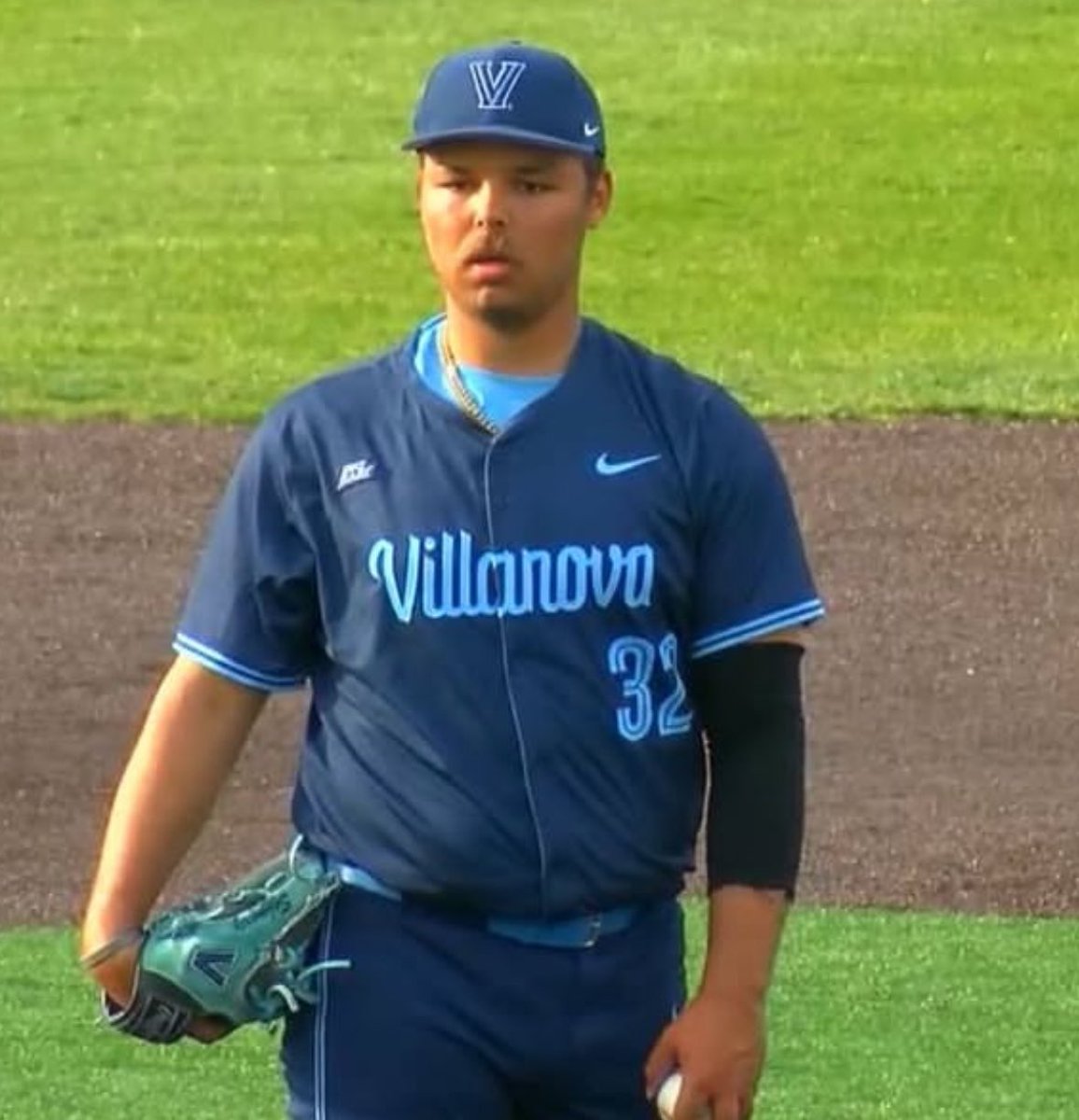 👀 Avery Schwartz 3Ks in the 9th for Villanova