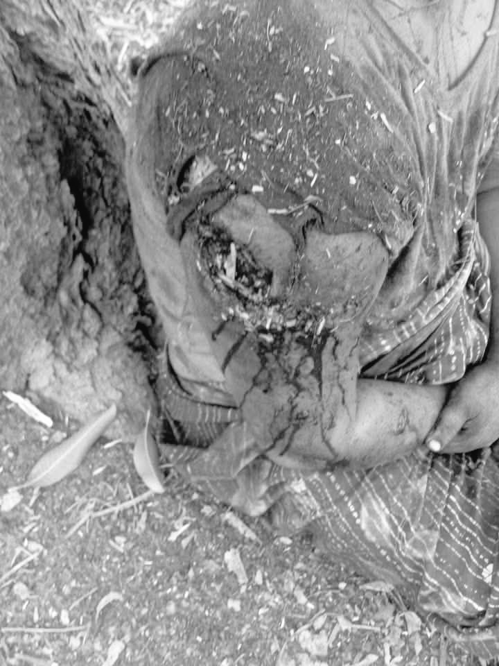 lacquerbreeze's tweet photo. Apr 19, 11:40 AM
#Military launched an airstrike on #Kandaw village in #Myinmu Twsp, #Sagaing Rgn, w/o any fighting, resulting in civilian casualties, including children, although the numbers has not yet been confirmed.
#2025Apr19Coup
#WhatsHappeningInMyanmar
#WarCrimesOfJunta https://t.co/D0GcwcfEiZ