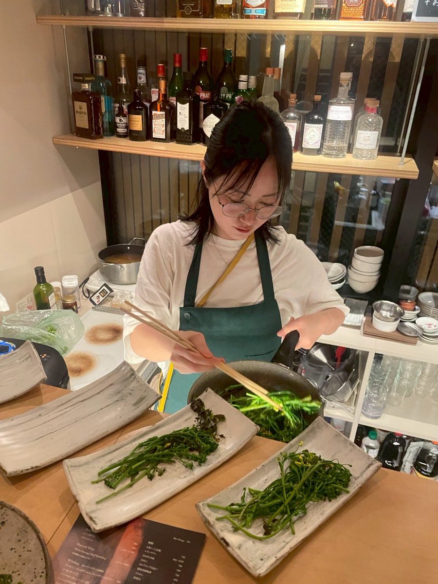 saya_emori's tweet photo. 農家の娘食堂【さやさい】にご来場いただいた皆様ほんとうにありがとうございました👩‍🍳
今回もありがたいことに終始お客様が絶えず、ひとりひとり対応できなかったり至らぬところも多くすみません。
みなさん温かい目で見守ってくれていつもありがとう☺️
定期的に開催するのでまた来てくださいね！🍅 https://t.co/BiRUucHNPl