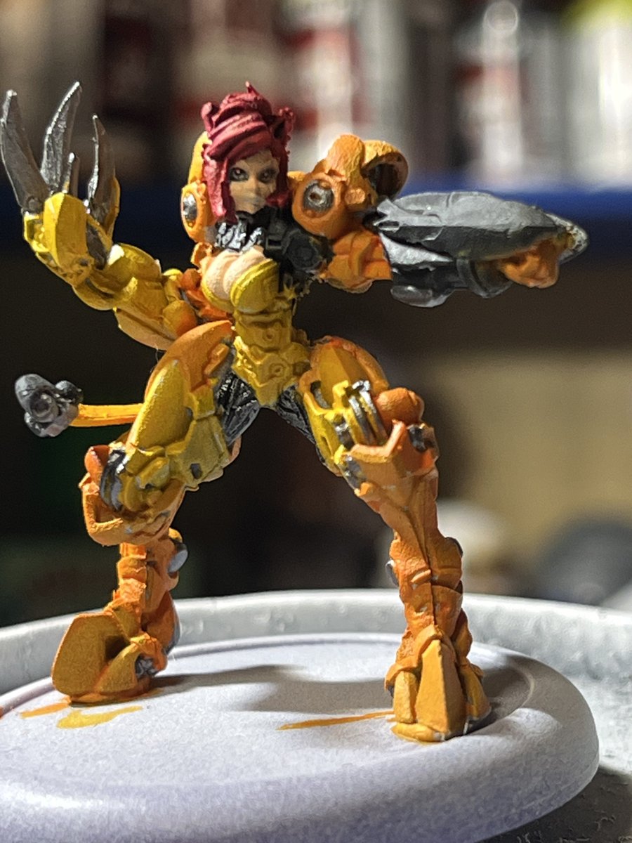 magune999's tweet photo. とりあえずベースだけ塗った
2アーミーフルペはきつそうだ。
整形不良修正して、明日中に全部サフ吹かなあかん
#relicknight https://t.co/Fd1Kd726ir