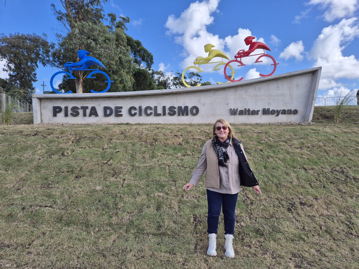 Esperando la Vuelta Ciclista y la Inauguración de la Carteleria de La Pista de Ciclismo Walter Moyano en Punta del Este!!!!