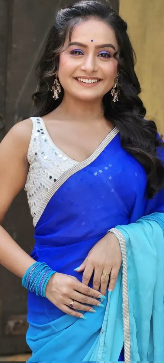 Lovely_Queens1's tweet image. #PriyankaBanerjee