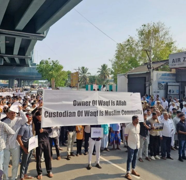 MaqsoodAlamU's tweet photo. Owner of Waqf is Allah,
Custodian of waqf is Muslim community.
#SaveWaqf
@Dr_SQRIlyas @_SamiullahKhan 
@zoo_bear @RanaAyyub https://t.co/SPK9G8Resq