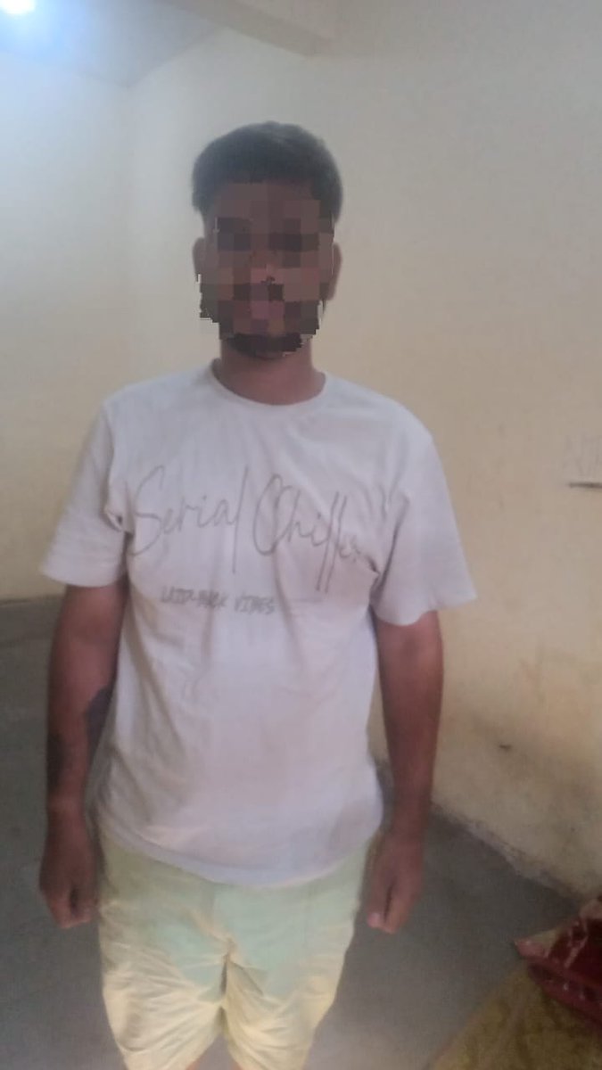 🔰कार चोरी के प्रकरण में थाना सदरबाजार जोन 01 पुलिस को मिली बडी सफलता ।
🔰कार चोर को शहर छोडने से पहले ही इन्दौर रेलवे स्टेशन के प्लेटफार्म नंबर 6 से किया गया गिरफ्तार ।
🔰आरोपी की निशानदेही पर एक मारूति सुजुकी स्विफ्ट कार कीमती करीबन 4,00,000/- को किया गया जप्त । 
🔰श्री विनोद