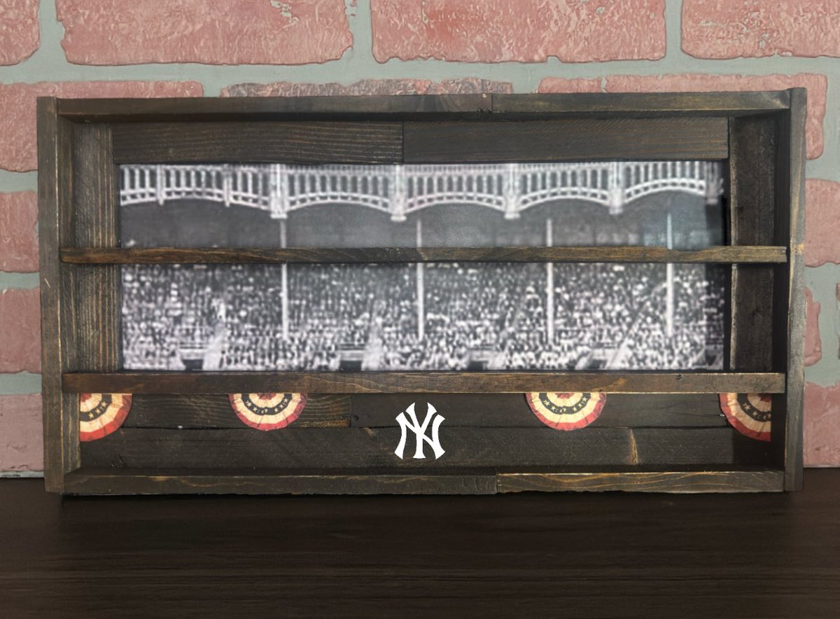 New York Yankee retired numbers set tobacco Sz in a small vintage style NYY display. 
Cards $5 each 3 for $10. 
Set $50 
Set &amp;display 165+ship
Msg to order