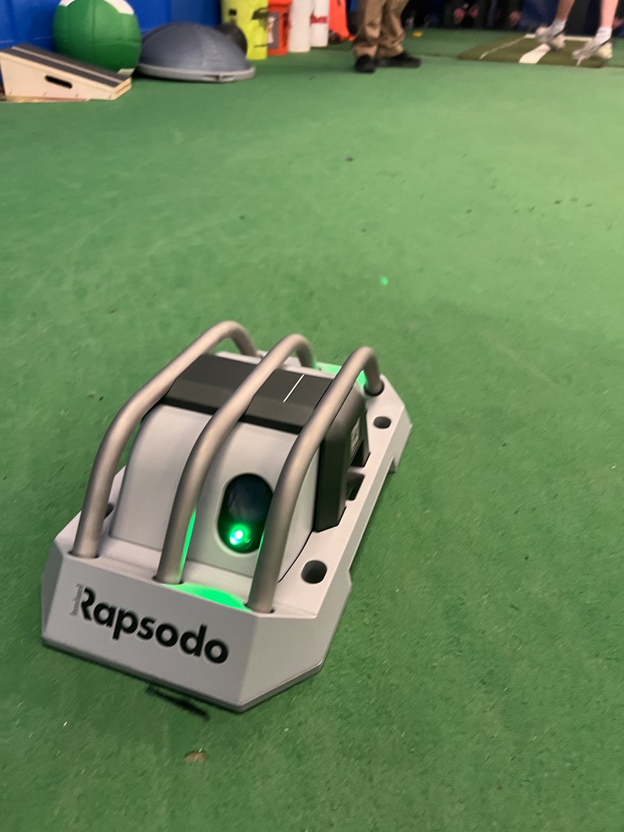 mvisser2027's tweet photo. It was fun to get some detailed analytics from the @RapsodoSoftball technology at my most recent pitching lesson. Seeing spin, efficiency and velocity in real time was amazing! Excited to use this more to dial things in over the summer. 🔥🥎🔥