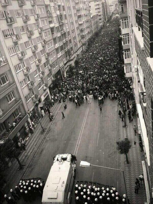 insanların gerçek aile gibi gözüktüğü fotoğraflar
