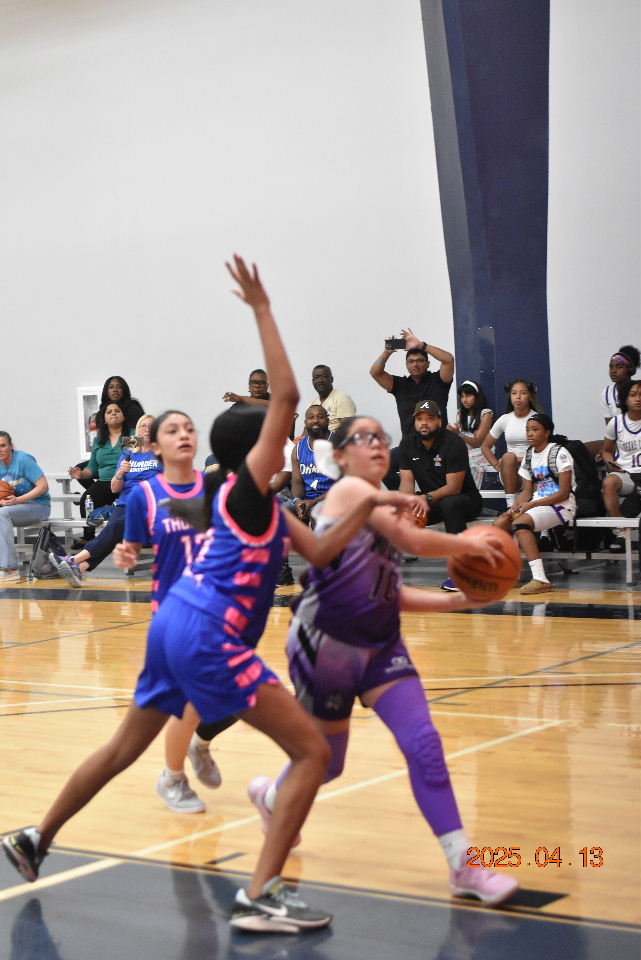 girlzprepreport's tweet photo. Just dropped @PGHCircuit Space City Slam- Simmie’s Sunday 12U Standouts pt 1 https://t.co/o7P0Z1olvU @makayla112230 #TristenRichmond #BrielleJames #EverlyPerez #AlaynaTrevino #AvariellaOlivarez #MariaJoseNunezSierra @PGHTexas #pghspacecityslam https://t.co/yA3kIh8SM0