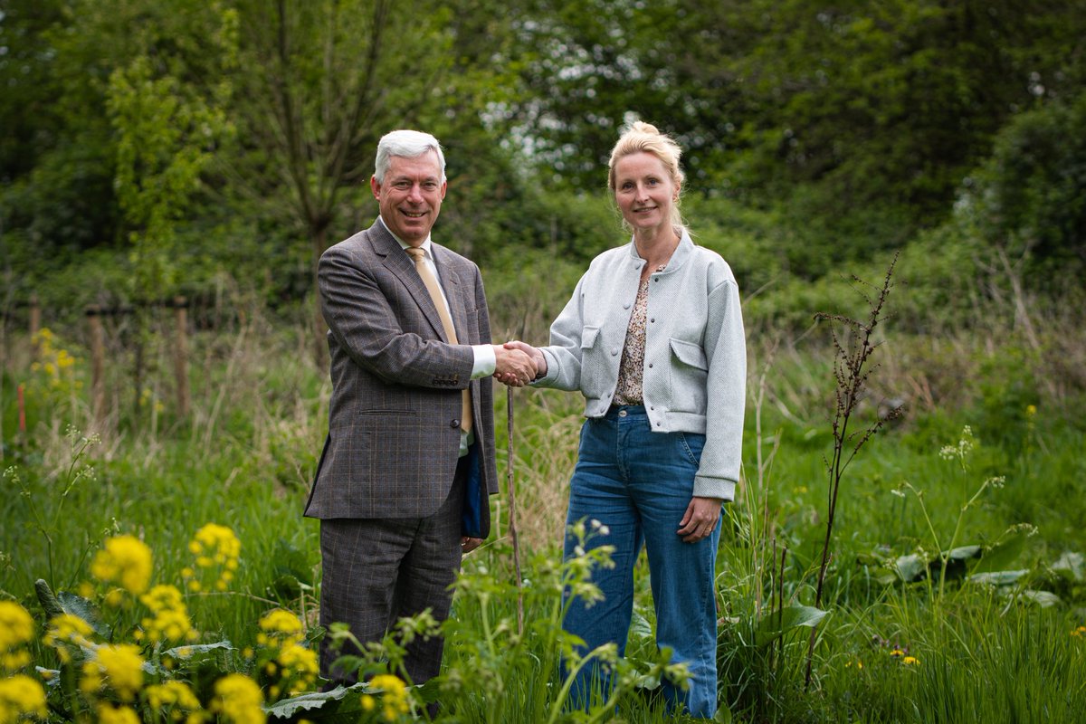 Donderdag samenwerkingsovereenkomst getekend met IVN Natuureducatie om te komen tot de aanleg van een Tiny Forest ( mini-bos) in de Krimpenerwaard. ⁦<a href="/Krimpenerwaard/">Gemeente Krimpenerwaard</a>⁩ ⁦<a href="/IVNNederland/">IVN Natuureducatie</a>⁩ ⁦<a href="/IVNzuidholland/">IVN Zuid-Holland</a>⁩