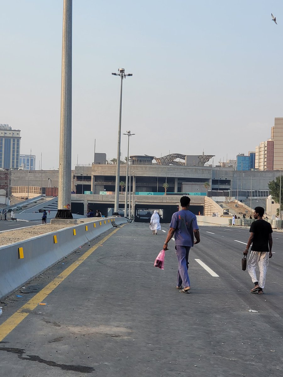 DrModibbo1's tweet photo. The New Makka City.
The Haramain expansion has led to the demolision of residential areas of the West African communities particularly Hausas, Kanuri &amp; Fulani in the Holy &amp;  ancient city of Makka. In the 60 through 90s, areas such as Shajaral Gwamma, Masallacin dan Zanga, Hoshin https://t.co/3Bja453sb8