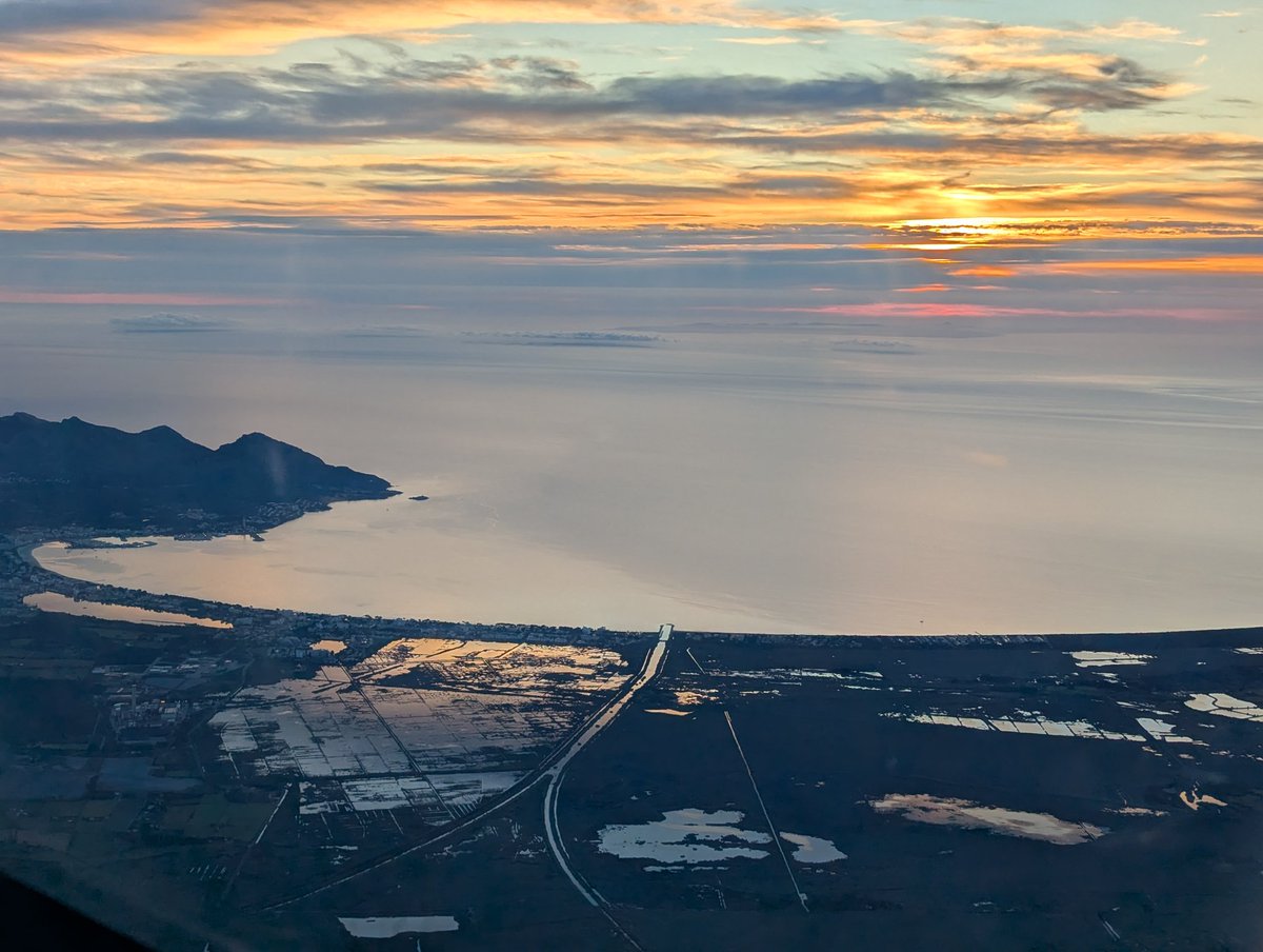 Primeres llums a la Badia d'Alcúdia