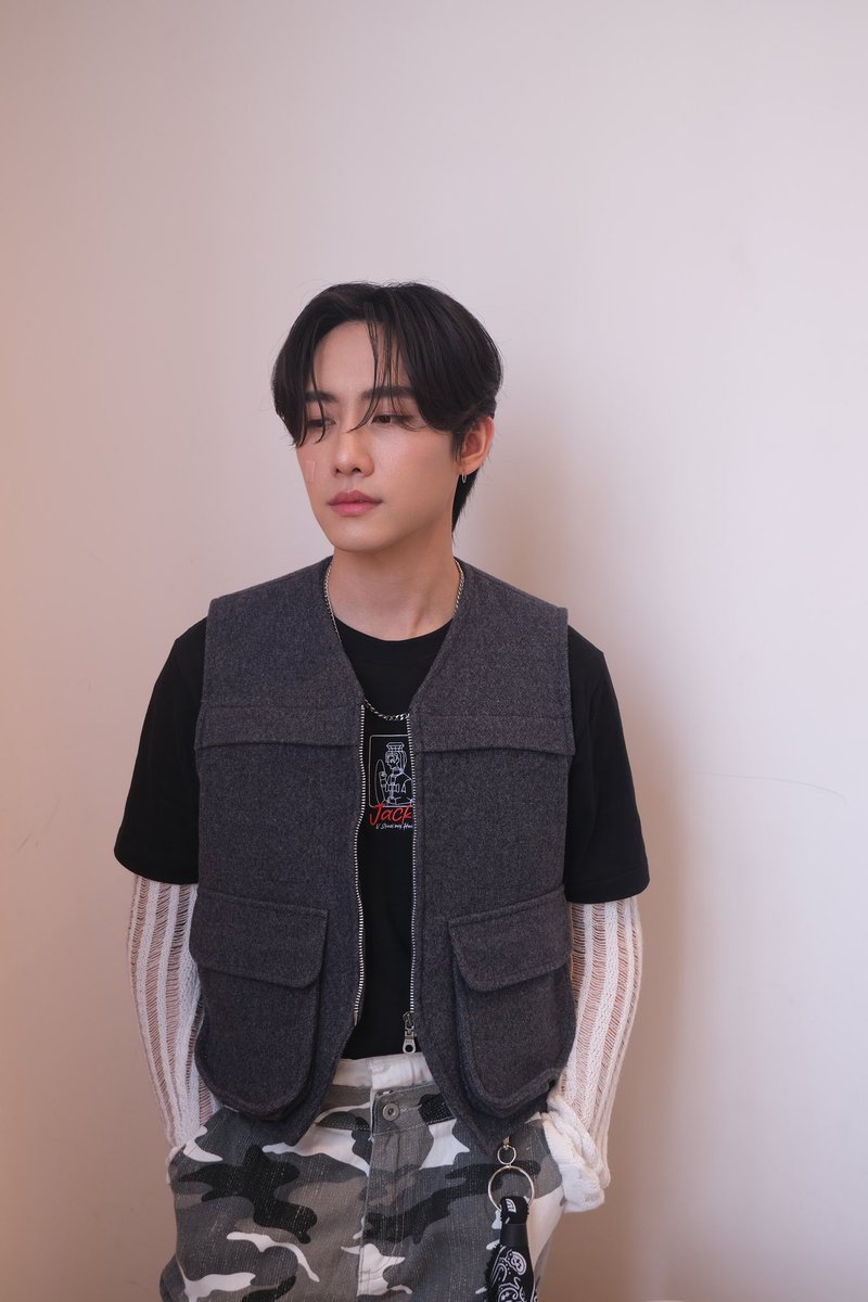MSiwatofficial's tweet photo. 🃏♣️♠️
#YinWarExclusiveFMinVietnam

หัวใจศิวัช
#MSIWAT 
#Marksiwat https://t.co/383Qt42Vud