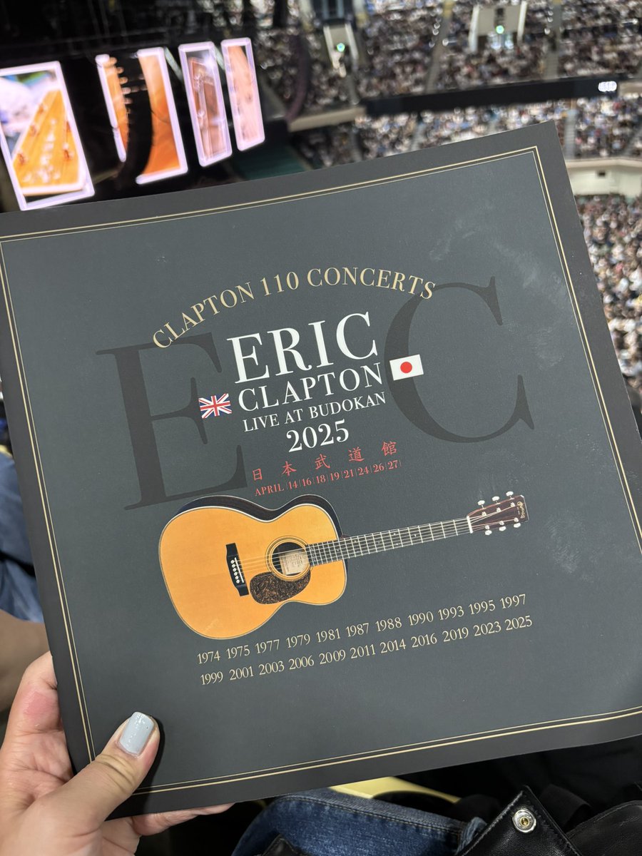 s27717826's tweet photo. ERIC CLAPTON LIVE AT BUDOKAN 2025
油断してたら
"Sunshine Of Your Love" Cream
😆✨😆✨😆✨
またまた感動🥹
ってかさ
ホントに80歳?!
あの声量にギターテクニック
立ち姿、、、
次から次へと始まる曲
#ClaptonIsGod
#エリッククラプトン
#日本武道館 https://t.co/COlmsffZdU