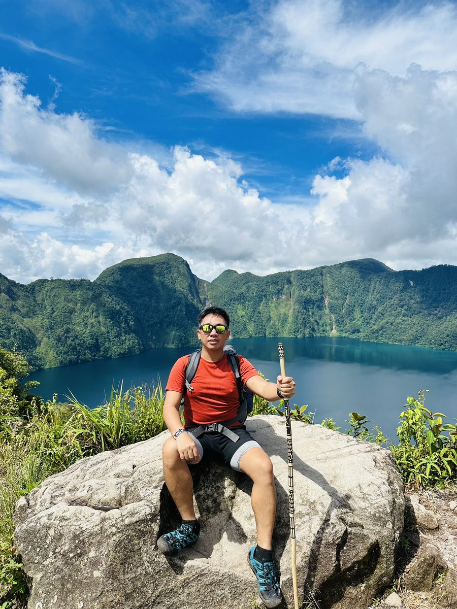 sneak_reel's tweet photo. Holon!!!!
#holon #tboli #sox #hiking https://t.co/PqtFZmy5hf