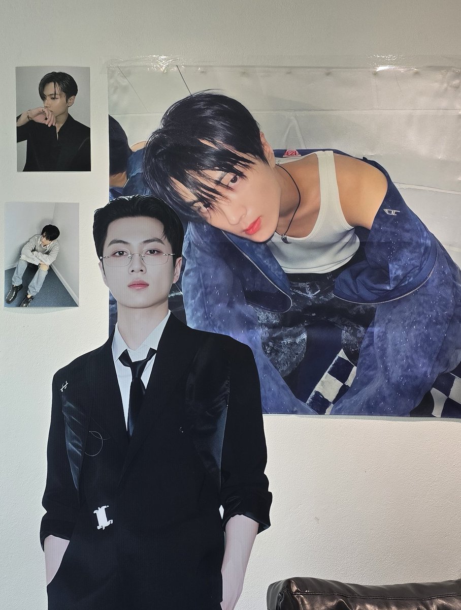 ❤️J 🐈‍⬛
#TheOceanSkyShadeOf_JAY