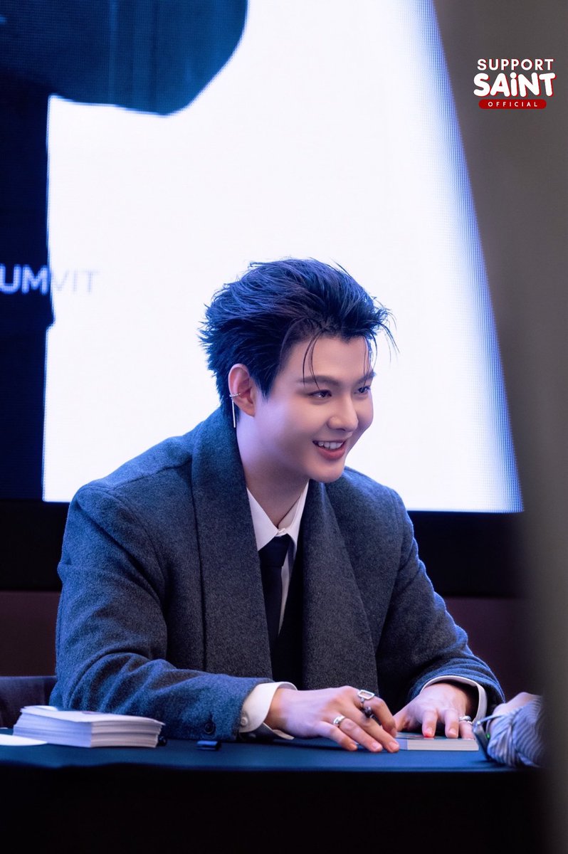 งานแฟนไซน์ หรือมาคุยโปรเจ็คพันล้านคะ ☺️

SAINT BIRTHDAY FANSIGN 
#Suppapong27thBirthDay 
#Saint_sup #MingEr