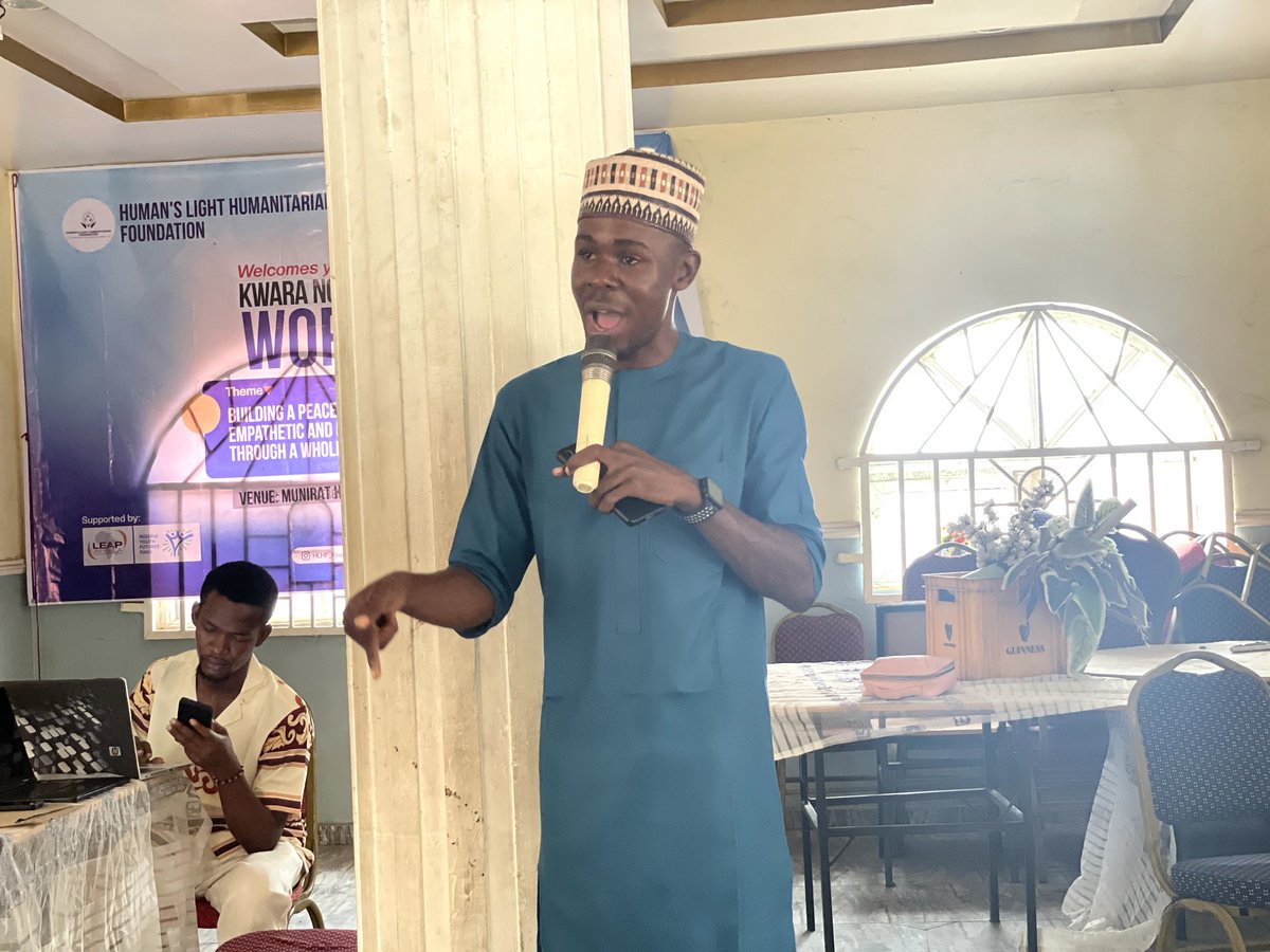 HlhfFoundation's tweet photo. Mr Daranijo Habeeb, a lecturer at Kwasu, addressed communities at the stakeholder workshop on peace and unity building in Kwara North, speaking on "Dialogue as a Cornerstone of Peacebuilding: A Media Perspective."  @LEAPAfrica @ng_youthfund https://t.co/B7W5pTiGiM