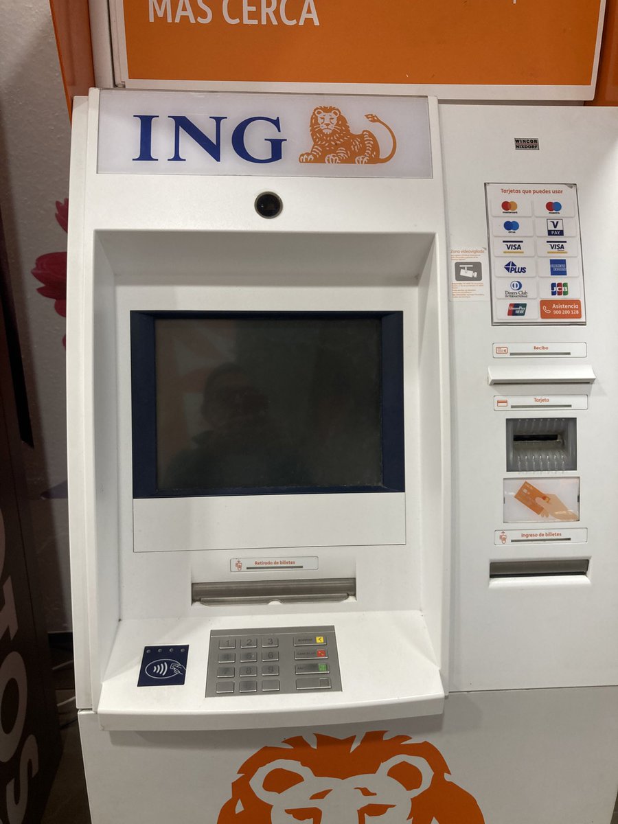 No hay mes en Sevilla que haya un cajero que funcione bien en <a href="/ING_es/">ING España</a> 
Muy pocos cajeros en Sevilla y siempre hay uno que no funcione y tiene que ser al que yo voy siempre en <a href="/CarrefourES/">Carrefour España</a> de San Juan de Aznalfarache. A ver si hacéis algo y solucionáis!!