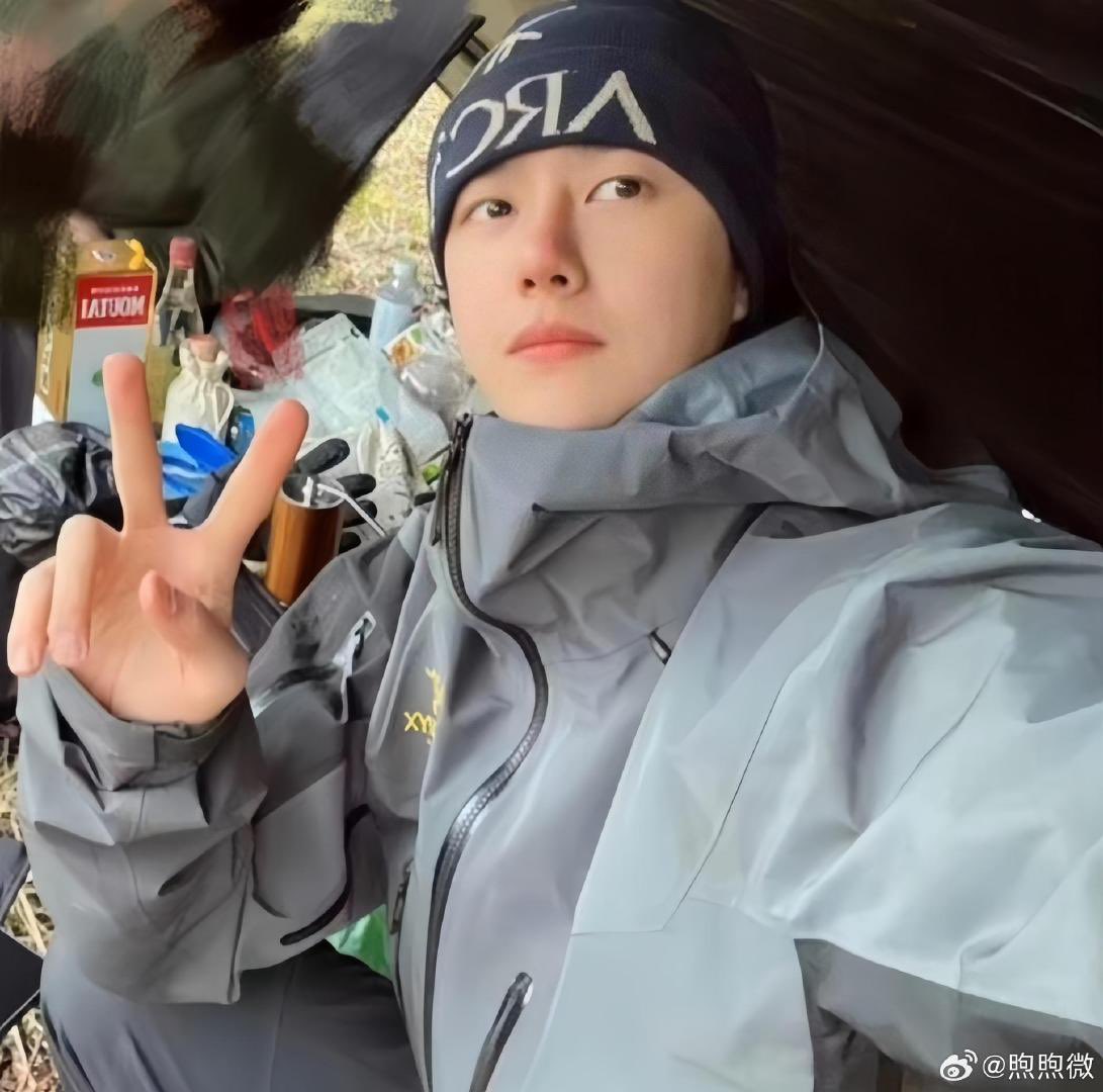 Nanpaphat11's tweet image. สเปคตั้งแต่ไปตั้งแคมป์ละบนโต๊ะมีเหมาไถละ 😭😭😭😭😭😭😭😭😭😭😭😭😭😭😭😭😭