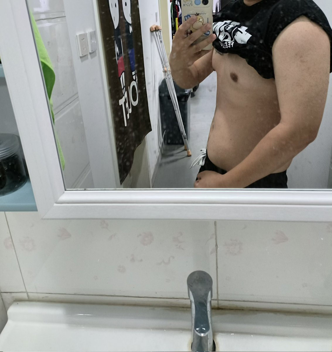 xiaoxin1997m's tweet photo. 身材一般 https://t.co/KLO0ysL32X