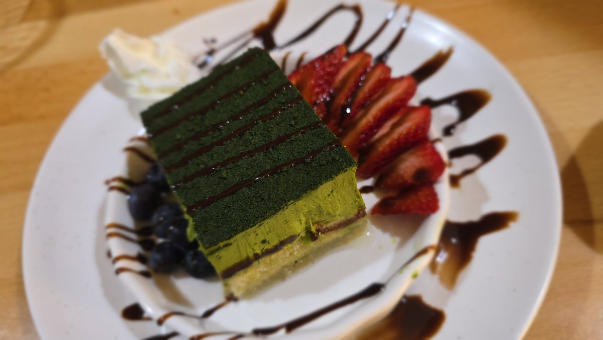notzerosam's tweet photo. 1) Large Sashimi Platter
2) Green Tea Tiramisu
3) Lava Cake + Matcha Ice cream
4) Green Tea Mochi https://t.co/ICr6zVc2Iv