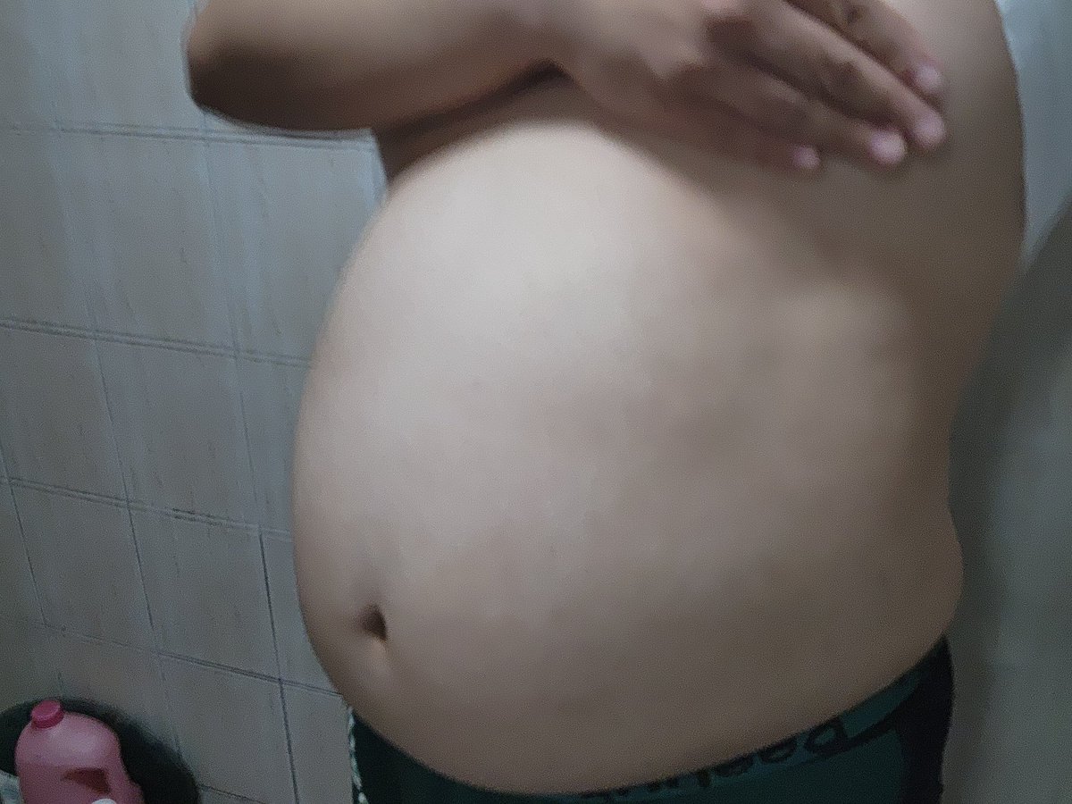bumpy1292179's tweet photo. PIZZA BABY

#fakepregnant #mpreg #임신 #妊夫 #孕夫 #foodbaby https://t.co/OAL2kUpRx2