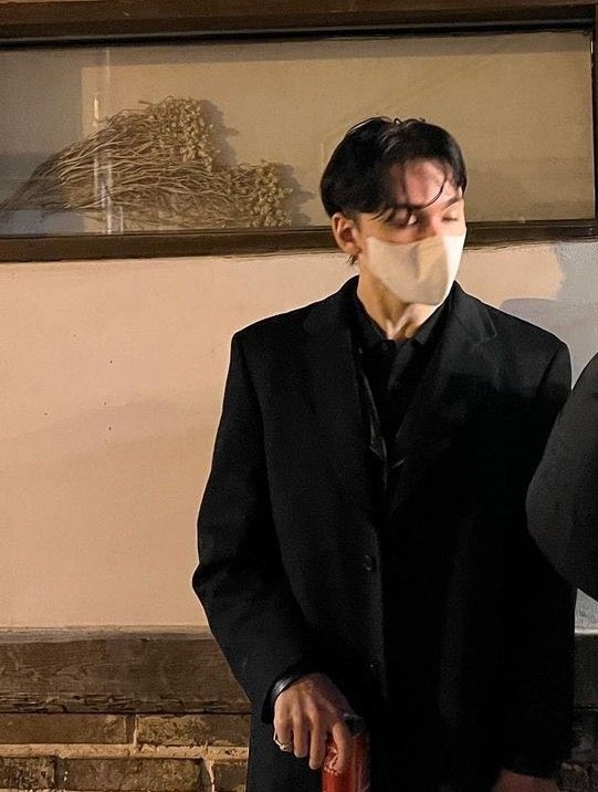 버논코트사건
버논이지가알아서혼자코트입은사건이다.