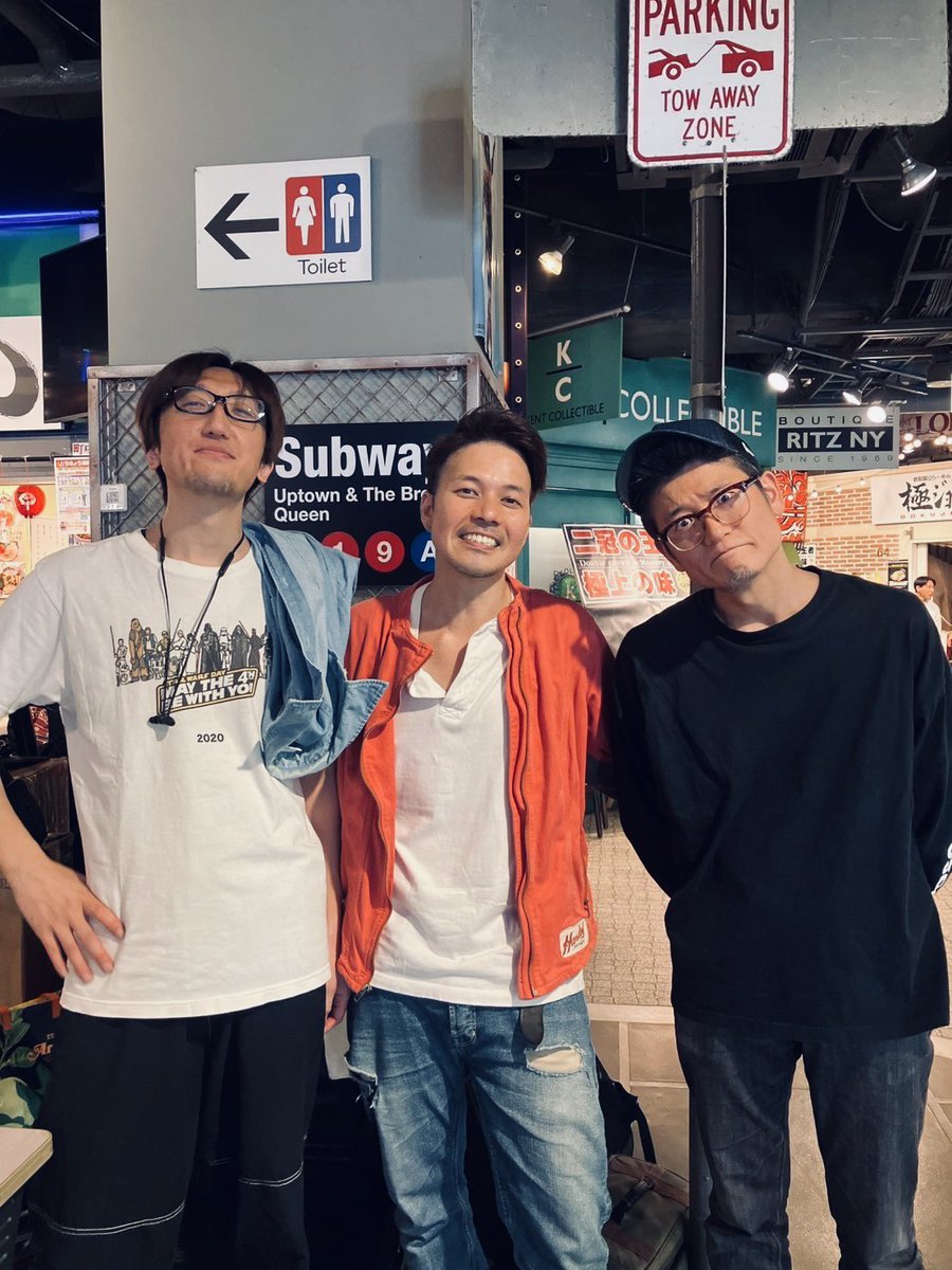 aokkyi's tweet photo. 2年ぶりぐらい？のsession。
痺れる瞬間が多々あった有意義な時間でした！
昨日のスターウォーズシネマコンサートが良すぎて余韻が消えず、Tシャツを引っ張り出してしまいました。

#upright #SWシネマコンサート https://t.co/K6sME8irGF