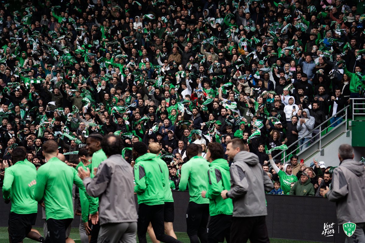 ASSEofficiel's tweet photo. Juste le Peuple Vert ! 🤗💚 https://t.co/wpU1tynVg5