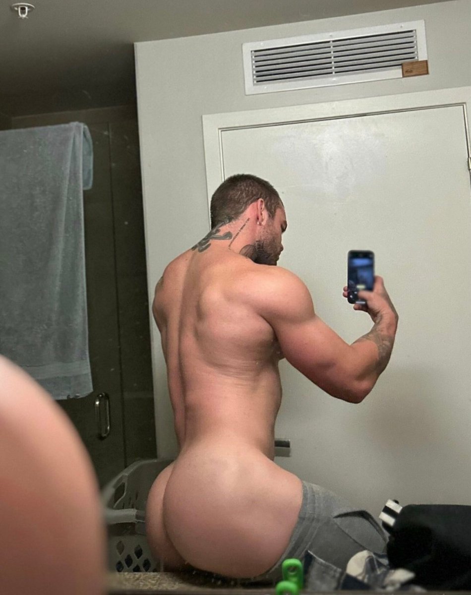 jorg_btz's tweet photo. #dustinmcneer #assgay #boy #heterocurioso #hetero https://t.co/NOlEvaYfIP